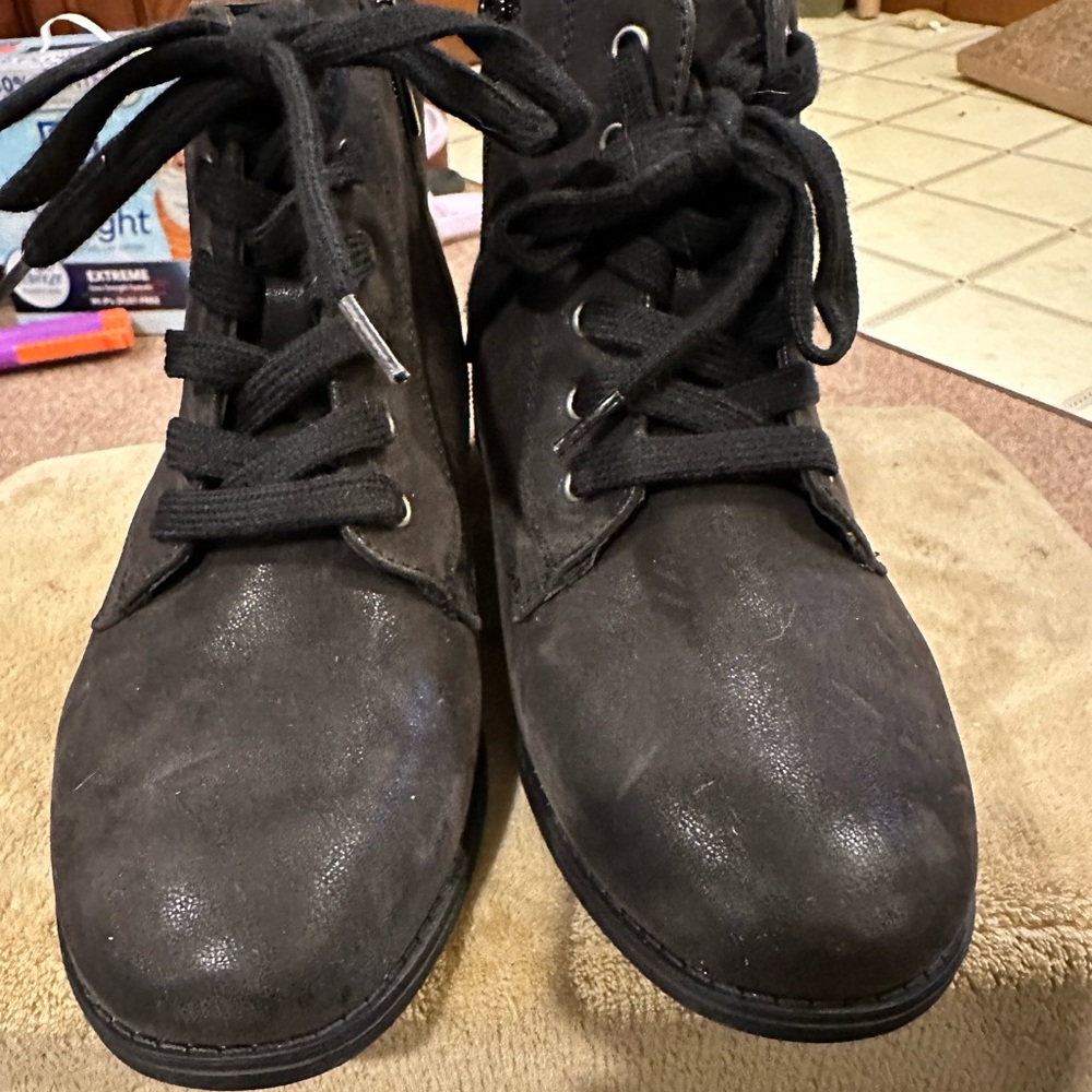 NWOT Torrid lace up boots